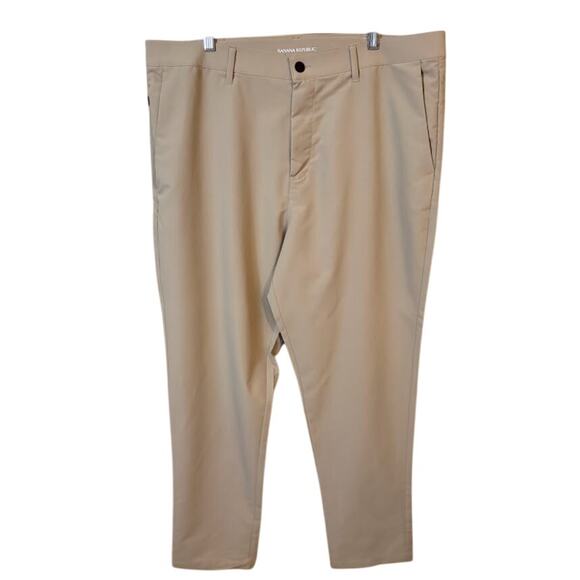Banana Republic Khaki Chino Pants - Men's 40x32 - Excellent - Picture 1 of 6